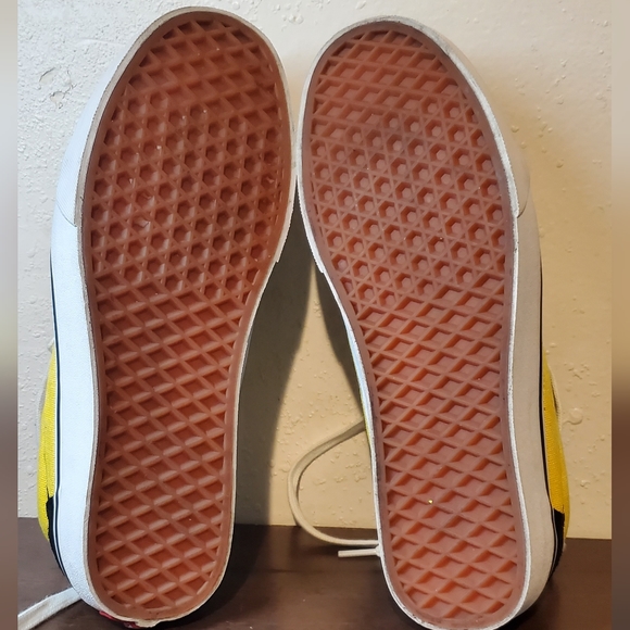 Vans Peanuts x Old Skool 'Charlie Brown' - Picture 6 of 11